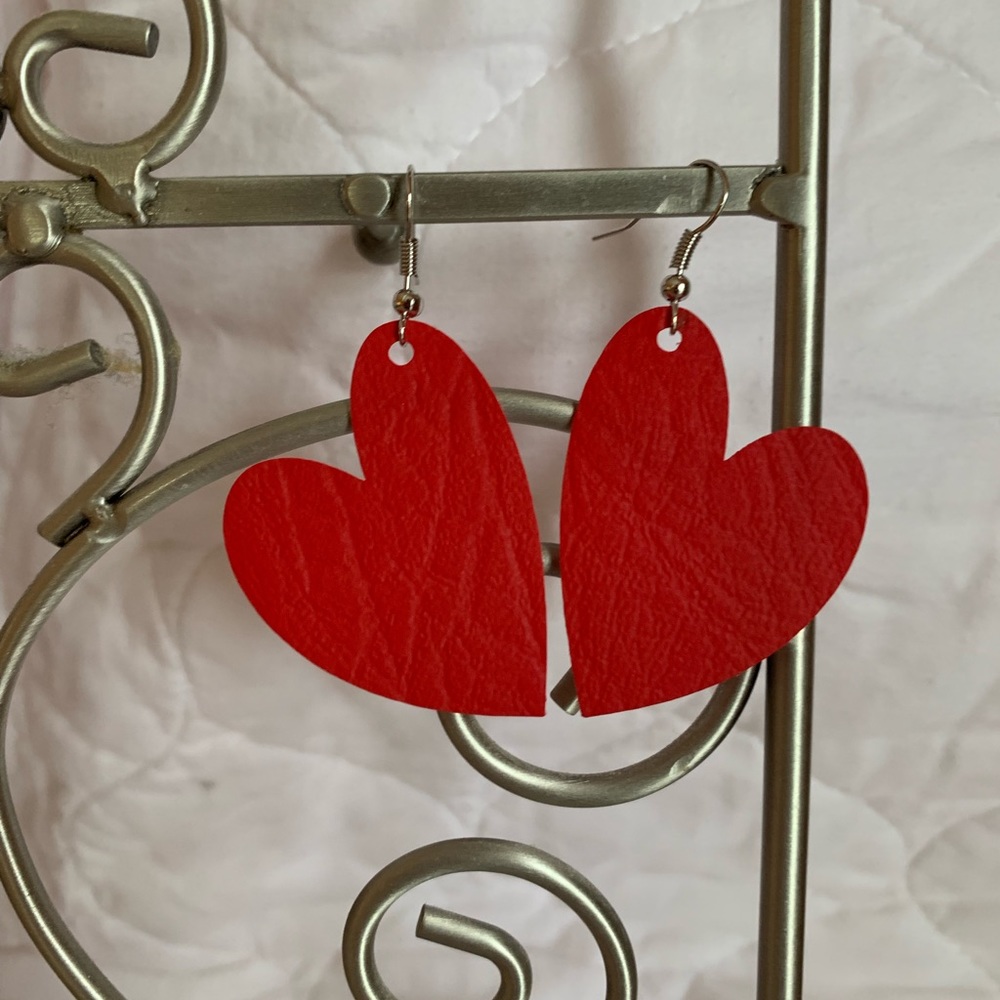 2in faux leather heart earrings